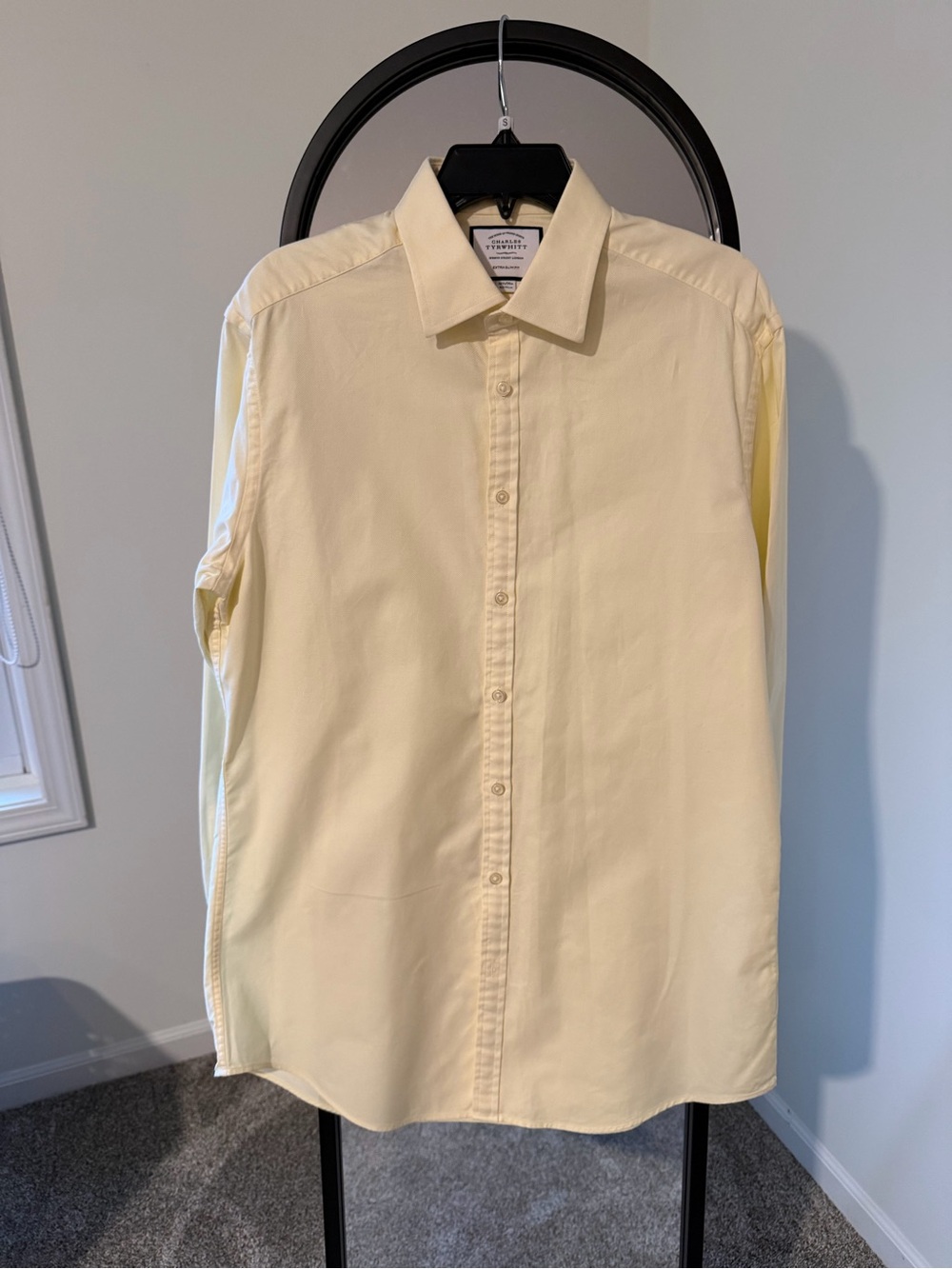 Charles Tyrwhitt Extra Slim Fit Men's Dress Shirt in Soft yellow 100% cotton